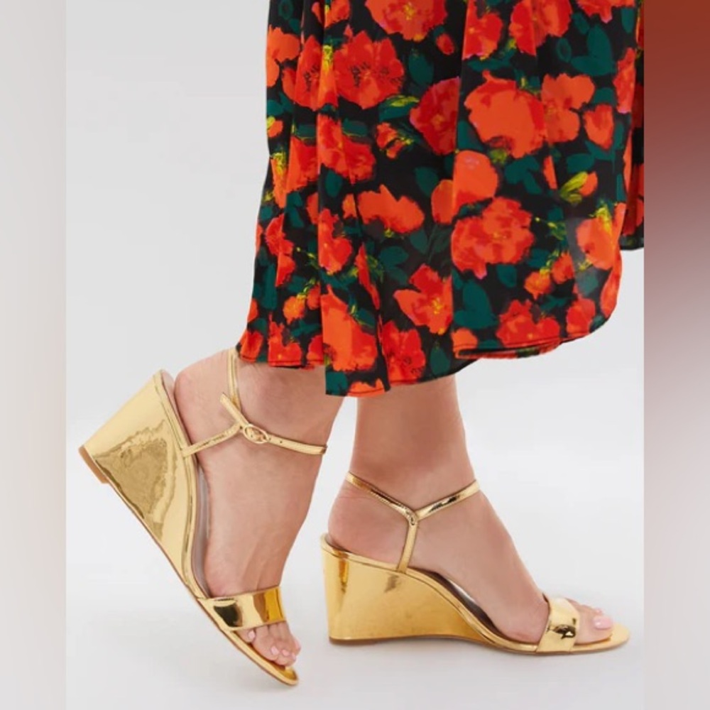 Tuckernuck Shoes Gold Delphine Wedges Size 8.5 WORN ONCE